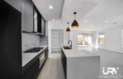 30 FORESHORES DRIVE, Donnybrook, Vic 3064