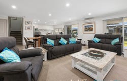 9 Foothills Avenue, McCrae, Vic 3938