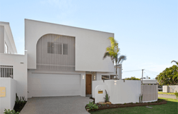 1&2/18 Pretella Street, Wurtulla, Qld 4575