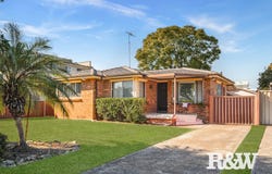 4 Melville Road, St Clair, NSW 2759