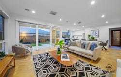 21 Kunlun Crescent, Clyde North, Vic 3978