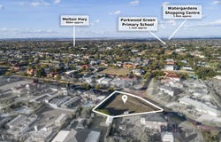 33 Boronia Drive, Hillside, Vic 3037
