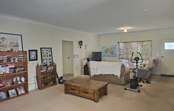 2 Matthew court, Crows Nest, Qld 4355
