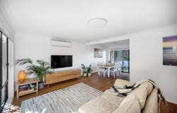 2/28 Robertson Street, Coniston, NSW 2500