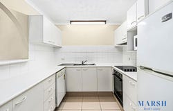 1/22 Second Avenue, Broadbeach, Qld 4218