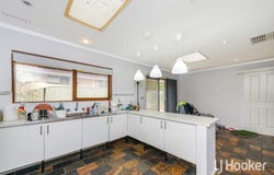 2 Camborne Way, Thornlie, WA 6108