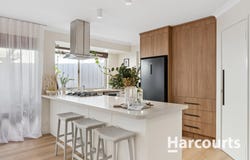 11 Melfort Circle, Kinross, WA 6028