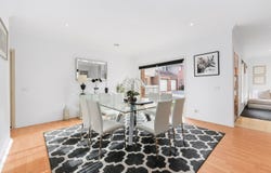 9/2 Mckelvie Court, Glen Waverley, Vic 3150