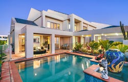 102 Commodore Drive, Paradise Waters, Qld 4217