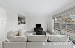 2/145 Fox Street, St Albans, Vic 3021