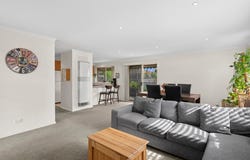 2/42 Wilsons Road, Newcomb, Vic 3219