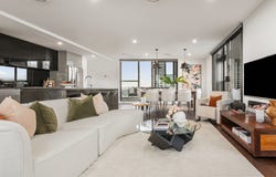Penthouse 801/5 Sovereign Point Court, Doncaster, Vic 3108