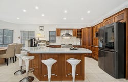 25 Bordeaux Crescent, Castle Hill, NSW 2154