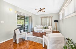 1 Tindara Avenue, Ocean Shores, NSW 2483