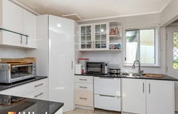8 Fraser Crescent, Oxley Vale, NSW 2340