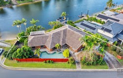 2 Sailaway Street, Mermaid Waters, Qld 4218