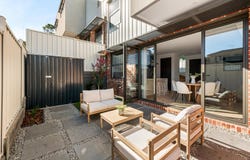 2/86 Railway Parade, Pascoe Vale, Vic 3044