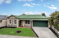 43 Rearden Crescent, Roxburgh Park, Vic 3064