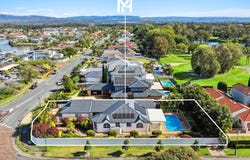53 Santa Cruz Boulevard, Clear Island Waters, Qld 4226