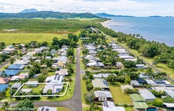 30 Andrews Street, Newell, Qld 4873