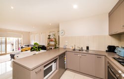 14/33 Macquoid Street, Queanbeyan, NSW 2620