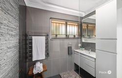 20 Valentia Street, Mansfield, Qld 4122