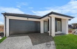 5 Alrose Grove, Deanside, Vic 3336