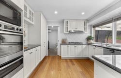 28 Mabel Crescent, Mount Macedon, Vic 3441