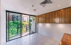 14/8 Goodwin Street, Kangaroo Point, Qld 4169