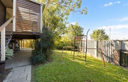 1 Harans Street, Jamboree Heights, Qld 4074