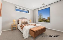 18 Prose Street, Clyde North, Vic 3978