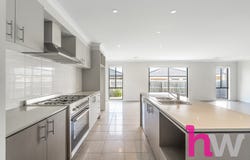 20 Tenneyson Close, Armstrong Creek, Vic 3217