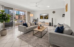 9/16-20 Stanhill Drive, Chevron Island, Qld 4217