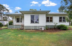 17 Picnic Road, Tarrington, Vic 3301