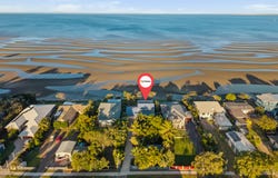 33 Biggs Avenue, Beachmere, Qld 4510