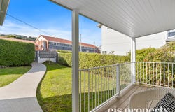 14 Rowitta Road, Lindisfarne, Tas 7015