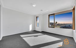 8 Cinnamon Circuit, Fraser Rise, Vic 3336