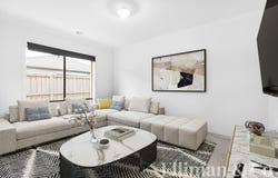 9 Salisbury Terrace, Mickleham, Vic 3064