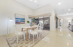 10 Burdekin Boulevard, Waterways, Vic 3195