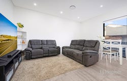 2/22 Boolarong Avenue, Chipping Norton, NSW 2170