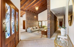 4 Sonoma Court, Carindale, Qld 4152