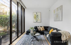 2/172 Prospect Hill Road, Canterbury, Vic 3126