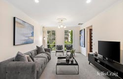 16 Barnsdale Way, Ringwood North, Vic 3134