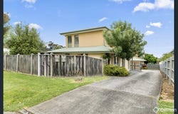 1/4 Wyndham Avenue, Cowes, Vic 3922