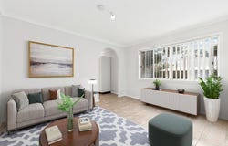 33 Waratah Parade, Narraweena, NSW 2099