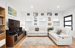 2/43 Balmoral Street, Balgownie, NSW 2519