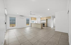 3 Scotia Place, Southside, Qld 4570
