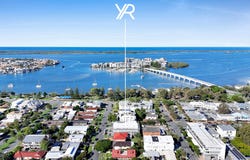 14 Victor Avenue, Paradise Point, Qld 4216