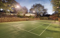 23 Sarah Crescent, Templestowe, Vic 3106