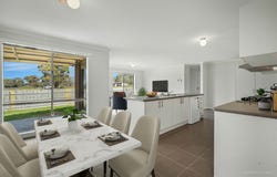20 Domino Way, Hampton Park, Vic 3976